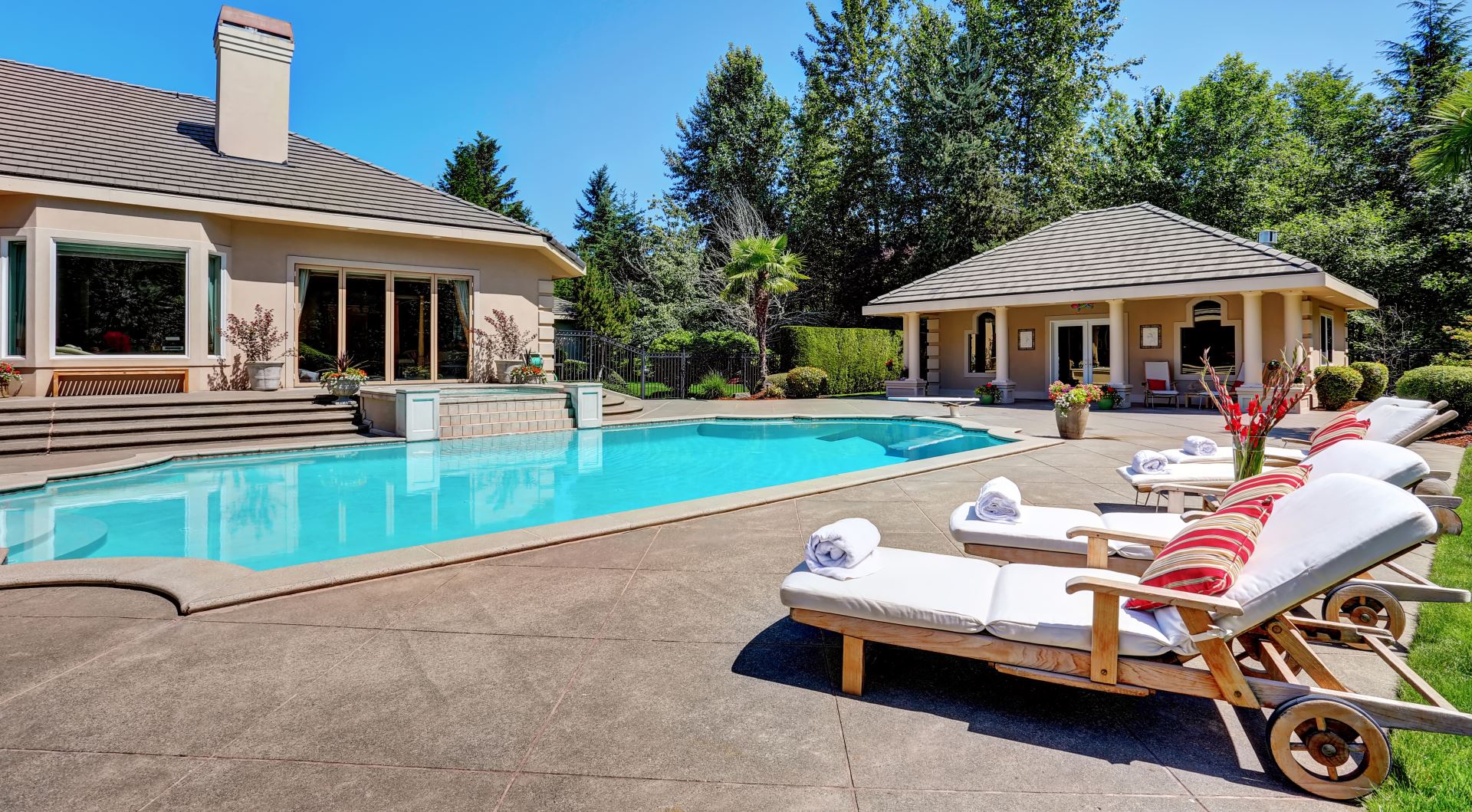 Dive Right In, LLC is an experienced pool maintenance company in Upstate South Carolina